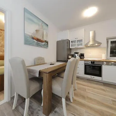 Pave Apartament