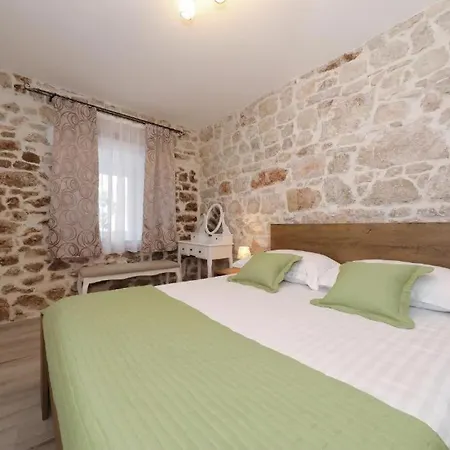 Pave Apartament *